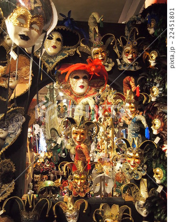 ヴェネツィアの仮面たち 22451801