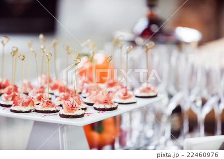 catering table 22460976