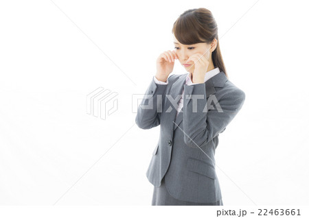 悩む新入社員 悩む新入社員 22463661