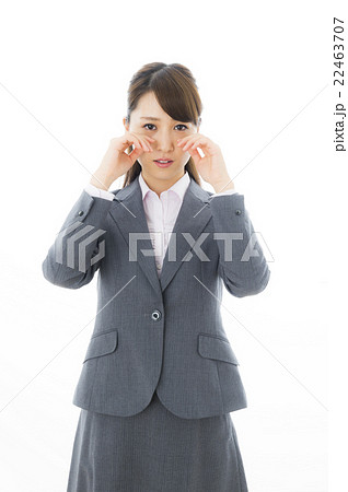 悩む新入社員 悩む新入社員 22463707