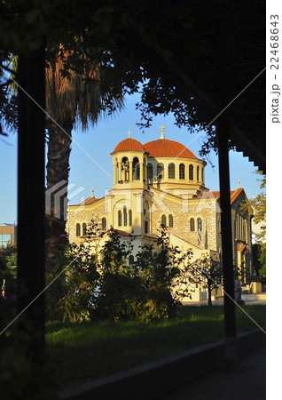 夕日に照らされる、ギリシャ教会外観 夕日に照らされる、ギリシャ教会外観 22468643