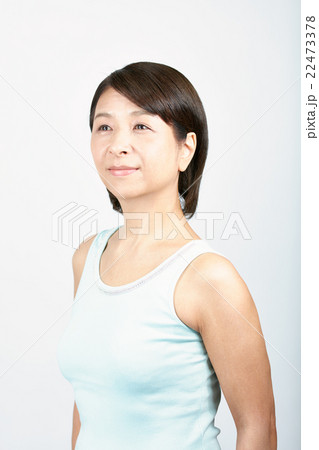 肌の綺麗なミドル女性 肌の綺麗なミドル女性 22473378