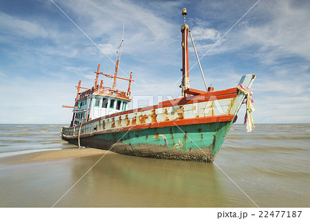 Old wooden fishing thai boat 22477187