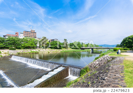京都 新緑の賀茂川 京都 新緑の賀茂川 22479623