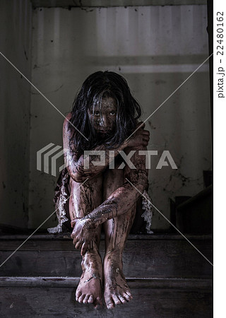 Zombie girl in haunted house Zombie girl in haunted house 22480162