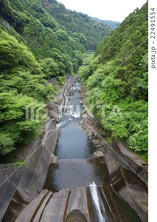 奥多摩の白丸ダム 22491554