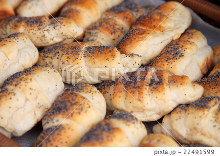 Fresh bread rolls Fresh bread rolls 22491599