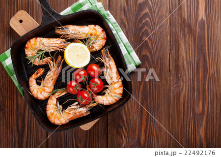 Grilled shrimps on frying pan 22492176