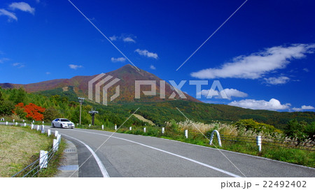 磐梯山ゴールドラインから望む磐梯山（福島県） 22492402