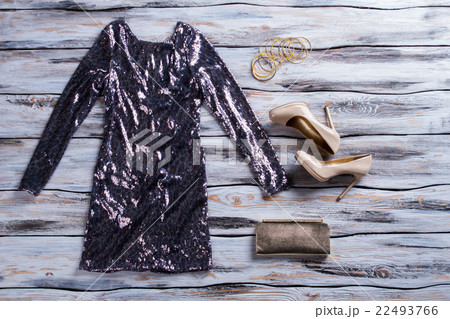 Gray sparkly dress and shoes.  22493766