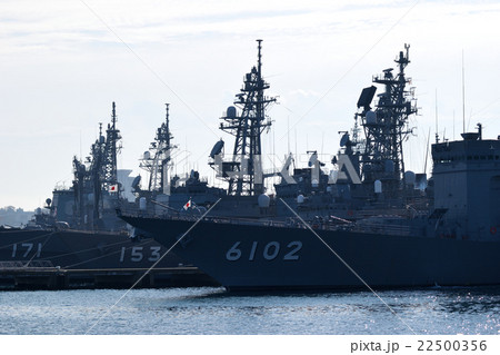 試験艦あすか・護衛艦ゆうぎり・護衛艦はたかぜ 22500356