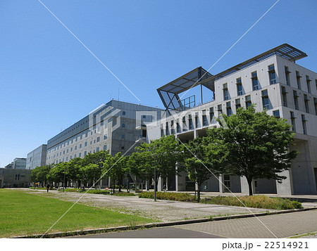 新緑が美しい春の東京大学柏キャンパスの写真素材 22514921 Pixta