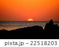 雲ひとつない橋杭岩の日の出 22518203