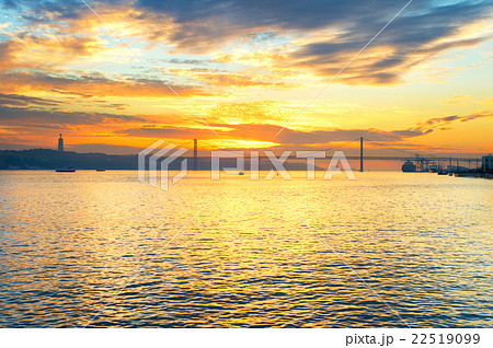 25 April bridge. Lisbon, Portugal 22519099