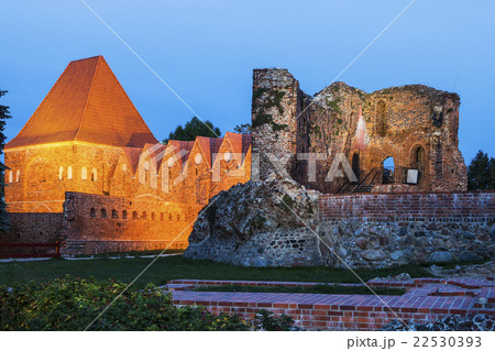 Ruins of the Teutonic Knights castle in Torun Torun, Kuyavian-Pomeranian, Poland 22530393
