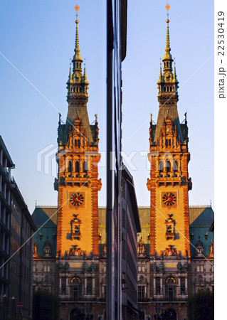 Old City Hall on Rathausmarkt in Hamburg Hamburg, Germany Old City Hall on Rathausmarkt in Hamburg Hamburg, Germany 22530419