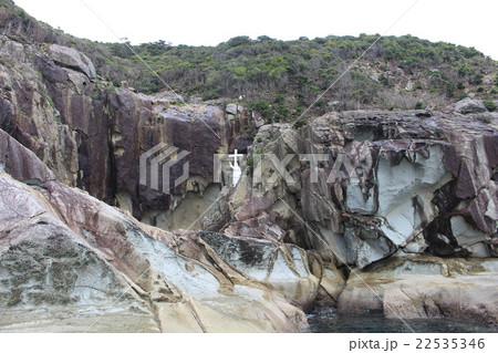 キリシタン洞窟　五島列島　若松島　長崎県 22535346