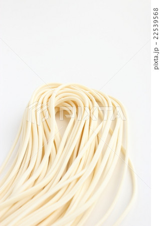 うどんの半生麺 うどんの半生麺 22539568