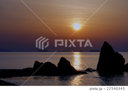 赤穂御岬ライオン岩からの日の出 22540343