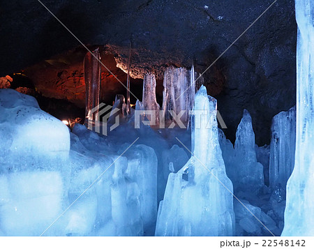 富岳風穴の氷柱 富岳風穴の氷柱 22548142