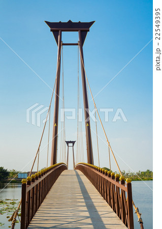 Beautiful bridge across the lake  22549395