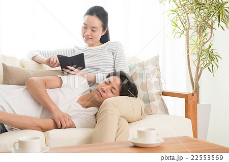 仲の良いカップル 仲の良いカップル 22553569