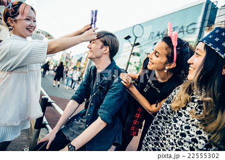 原宿を観光する外国人 22555302