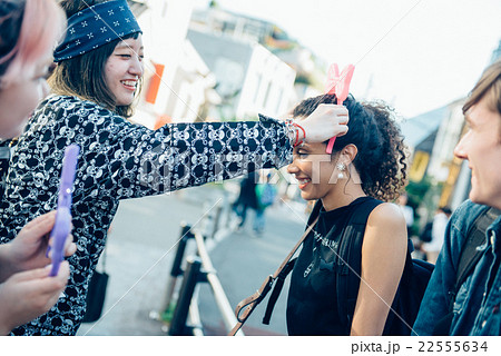 原宿を観光する外国人 22555634