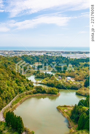 一宮町洞庭湖から町内方向を見る 22576008