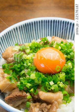 ぼっかけ丼 22576187