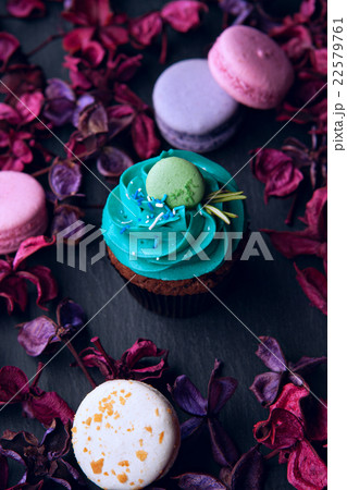 delicious French dessert 22579761