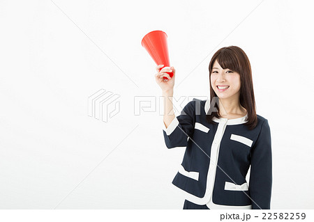 メガホンを持つ女性 22582259
