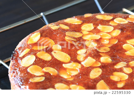 手作りアーモンドタルト♪ 22595330