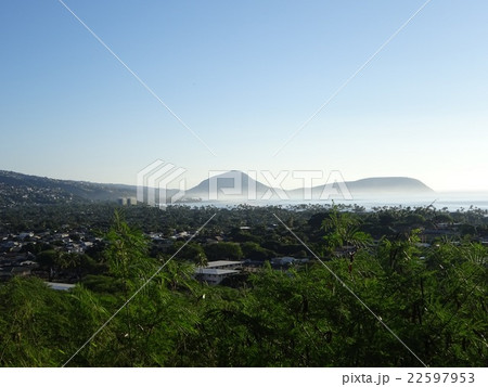 山 山 22597953