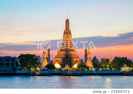 Wat Arun temple and Chao Phraya River, Bangkok 22600551