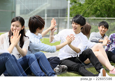 大学生　専門学生 22605586