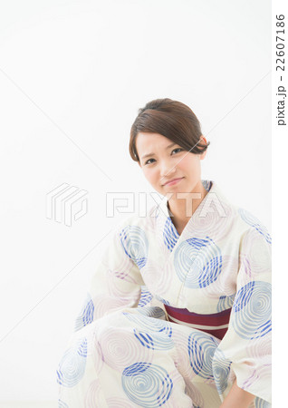 浴衣の女性 22607186