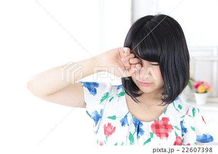 若い女性　ヘアスタイル 22607398