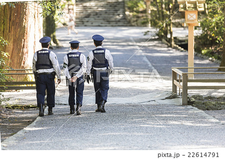 伊勢神宮を警備する警察官 伊勢神宮を警備する警察官 22614791