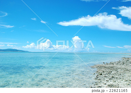 夏の海（竹富島の星砂の浜） 22621165