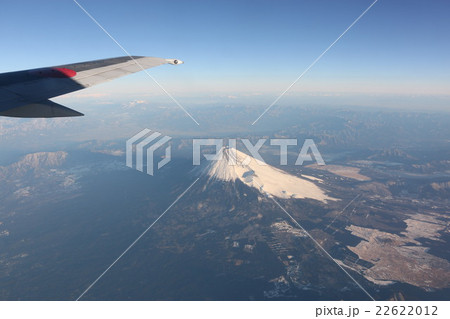 飛行機の羽と富士 22622012