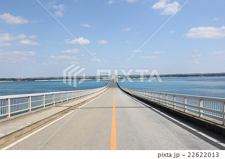 先まで続く来間大橋 先まで続く来間大橋 22622013