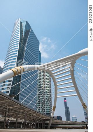 Chong Nonsi skywalk at Bangkok skytrain station Chong Nonsi skywalk at Bangkok skytrain station 22625085