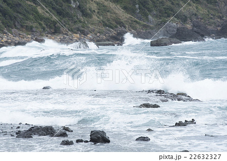 荒れた伊豆の海 荒れた伊豆の海 22632327