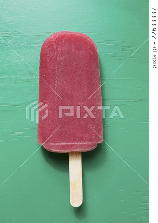 Homemade Raspberry and vanilla popsicle Homemade Raspberry and vanilla popsicle 22633337