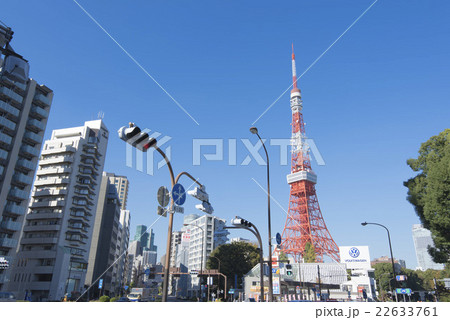 赤羽橋交差点と東京タワーの写真素材