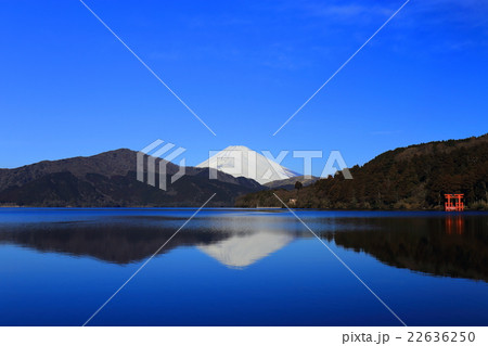 静粛　芦ノ湖　富士山 22636250