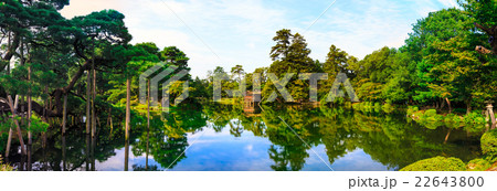 新緑の兼六園 パノラマ 22643800