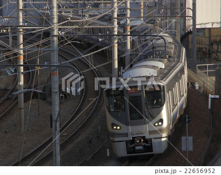 阪和線直通の225系電車 22656952