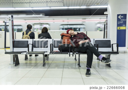 外国人バックパッカー 外国人バックパッカー 22666008